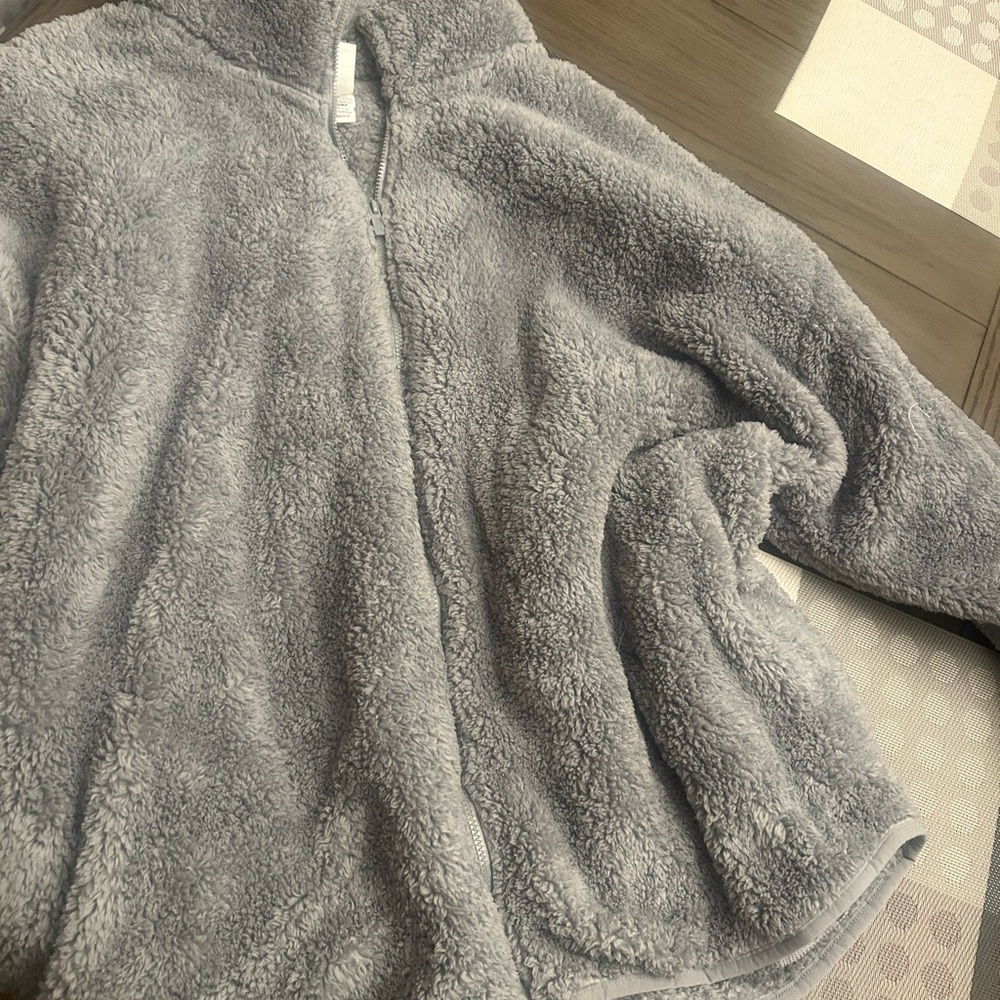 Grey Sherpa
 from Pink zip up, in great shape